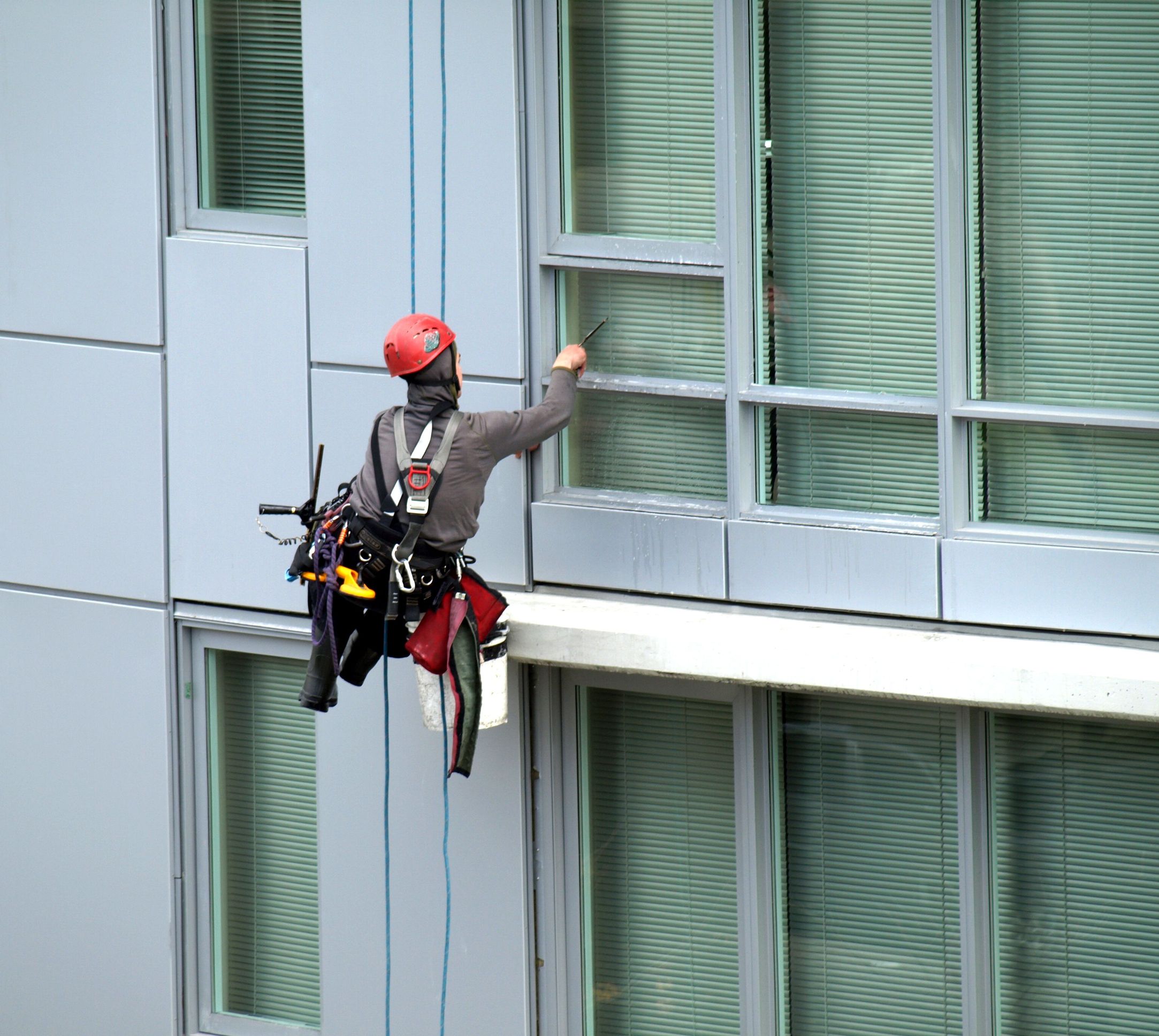 Tips To Choose The Best Window Cleaning Service in Smithtown, NY