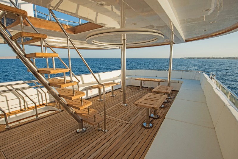 2 Reasons Why You Should Absolutely Customize Your Yacht’s Flooring First