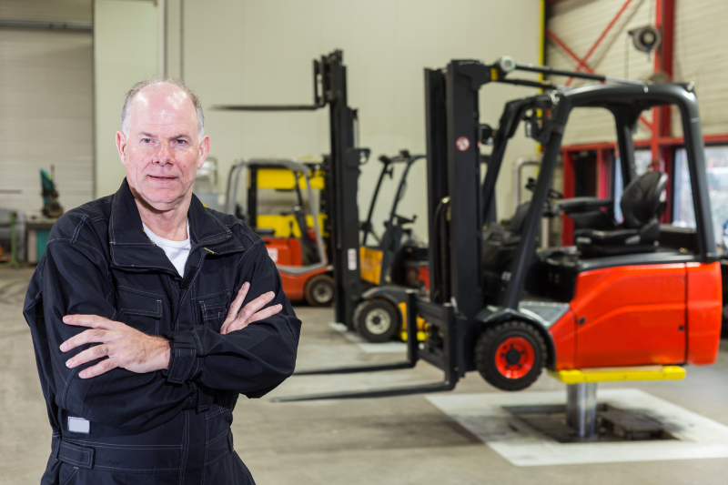How to Capitalize on the Advantages Offered by Forklift Fleet Management