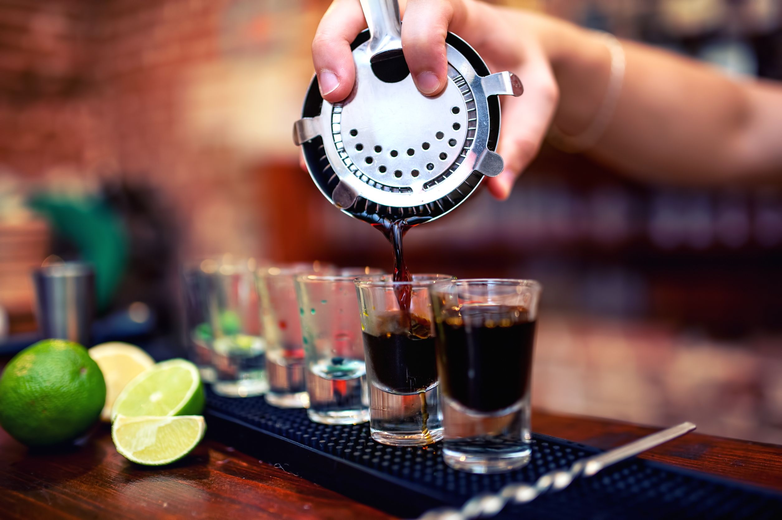 3 Ways a Sports Bar in Scottsdale, AZ Can Improve Your Health