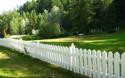 Installing a Vinyl Fence in Liberty, MO